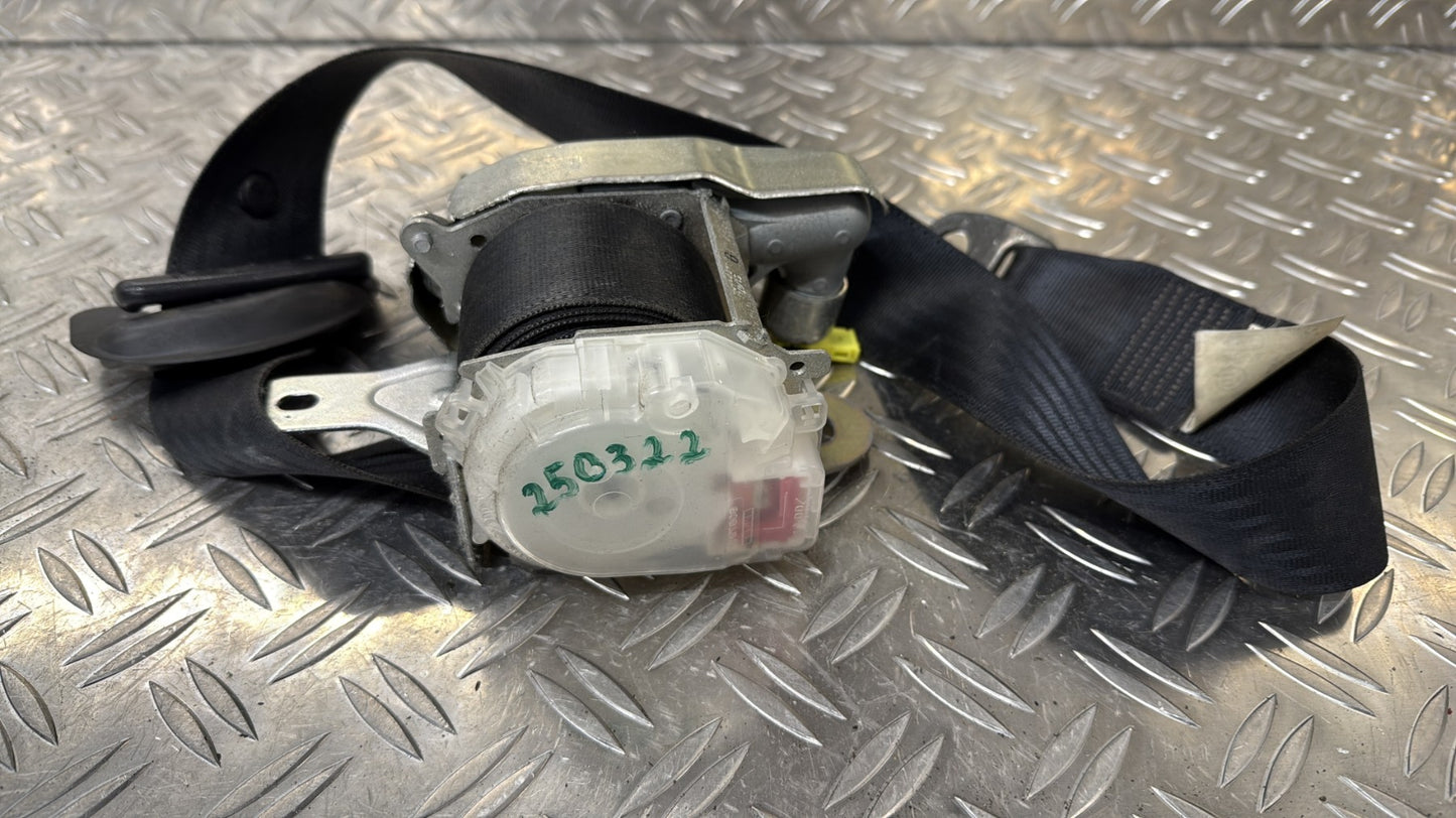 Ceinture avant gauche