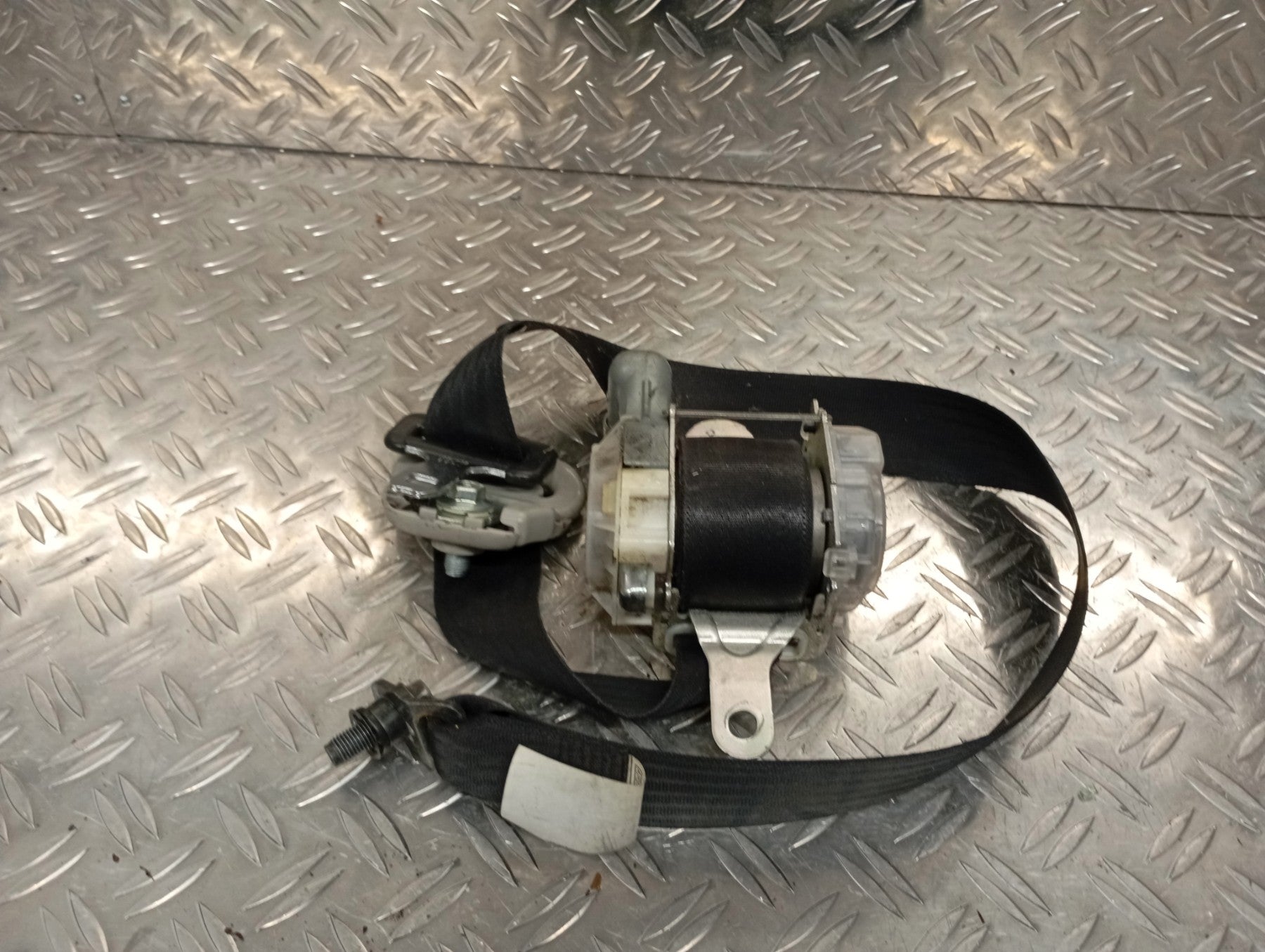Ceinture avant gauche