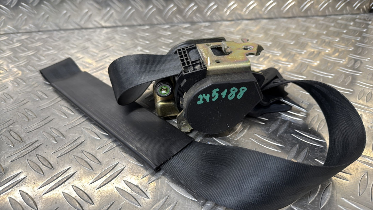 Ceinture avant droit