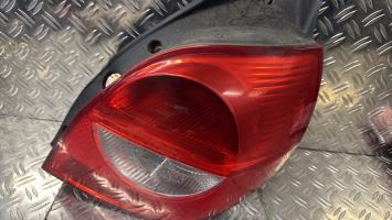 Feu arriere principal droit (feux) - RENAULT CLIO 3 PHASE 1