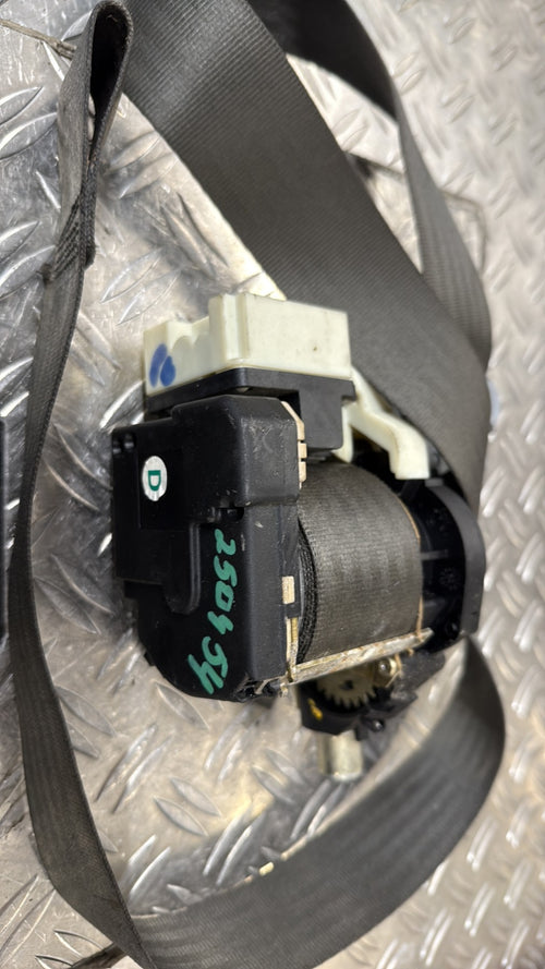 Ceinture avant droit