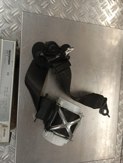 Ceinture avant droit