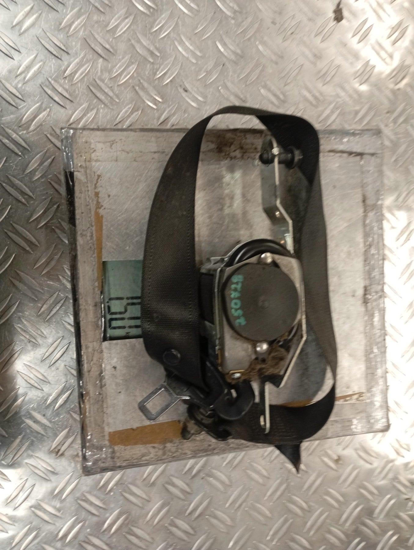Ceinture avant gauche
