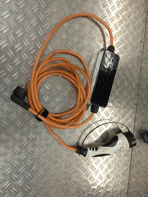 Chargeur (Voiture électrique)