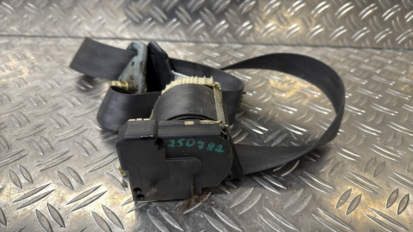 Ceinture avant droit