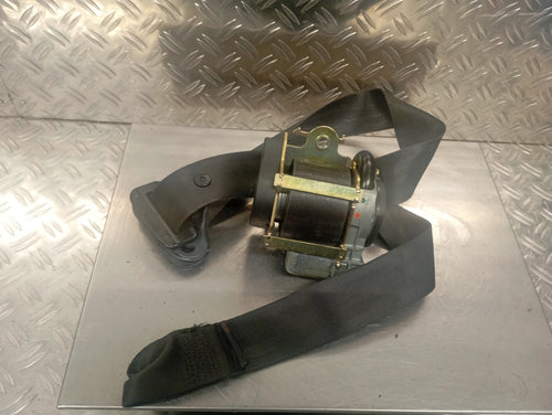Ceinture avant gauche