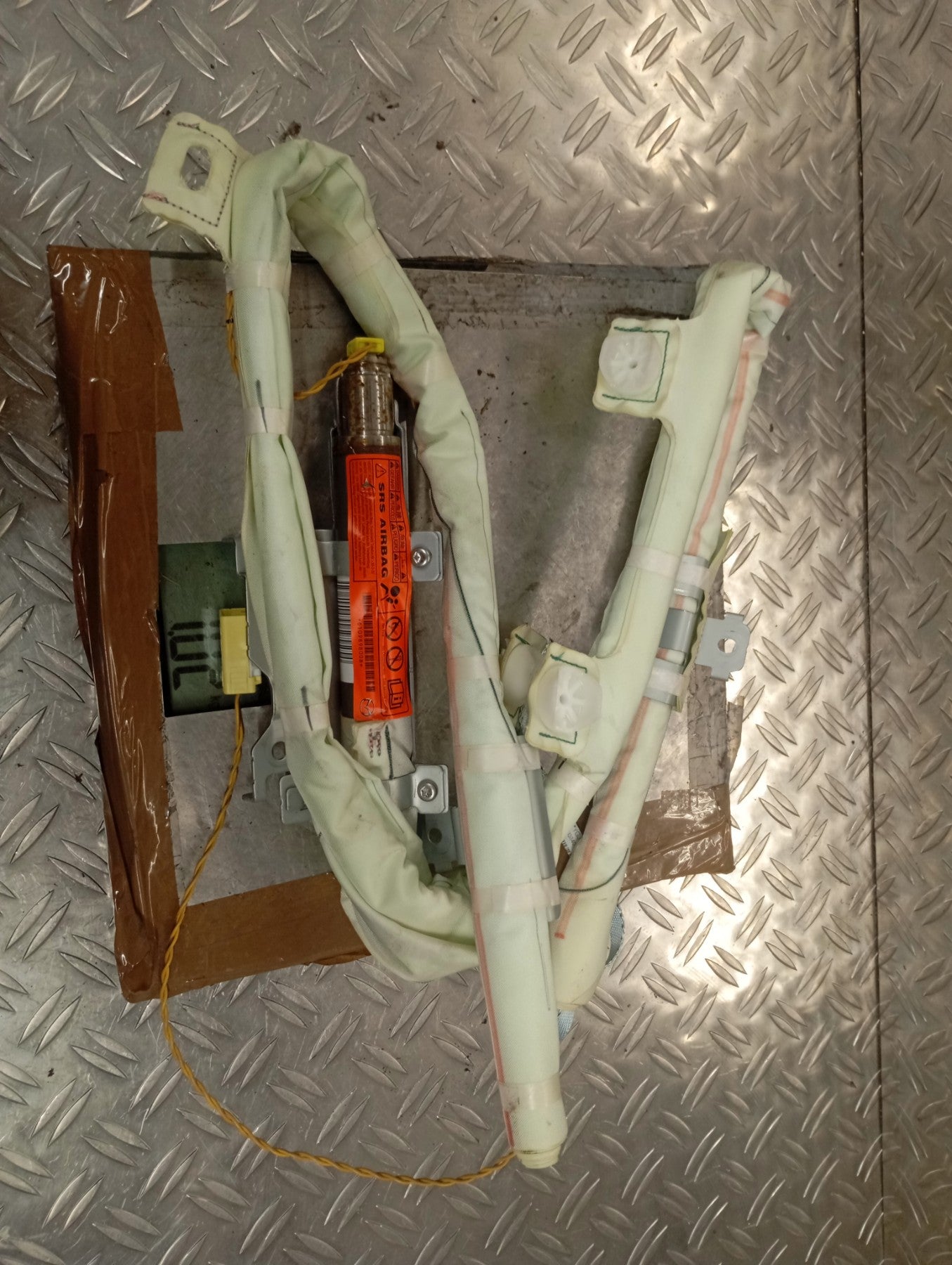 Air bag rideau gauche
