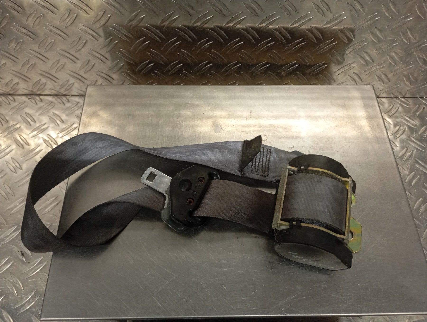 Ceinture avant droit