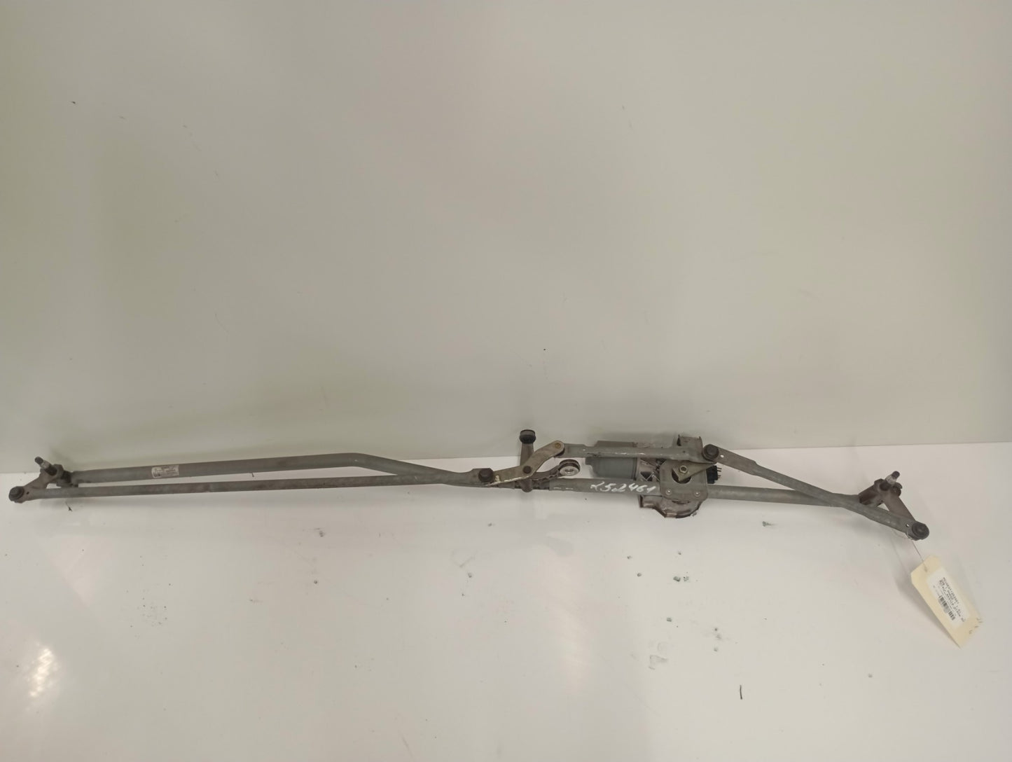 Moteur essuie glace avant