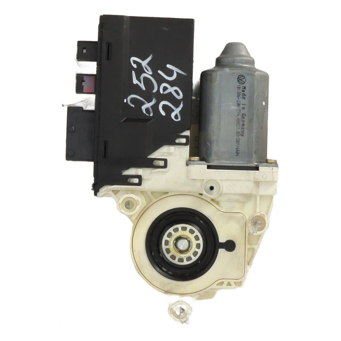 Moteur leve vitre avant droit