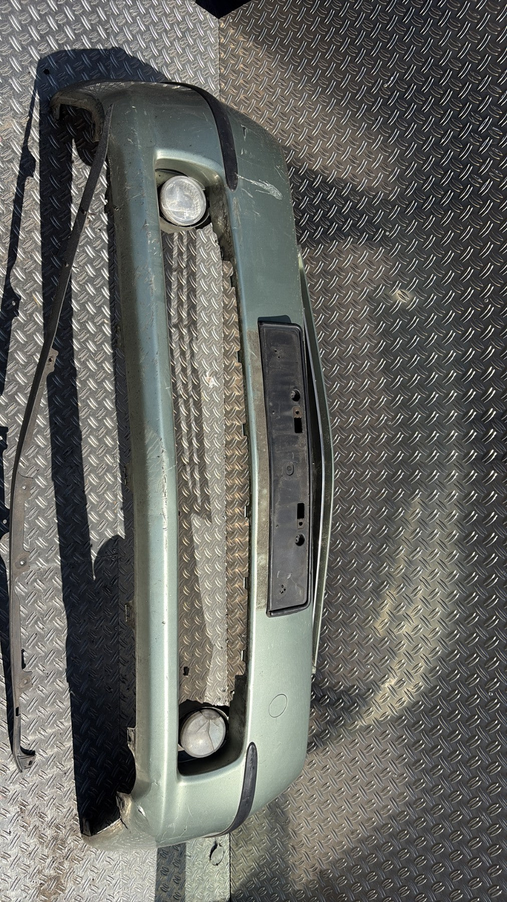 Pare choc avant - TOYOTA PRIUS 2 2006.0