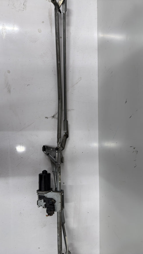 Moteur essuie glace avant