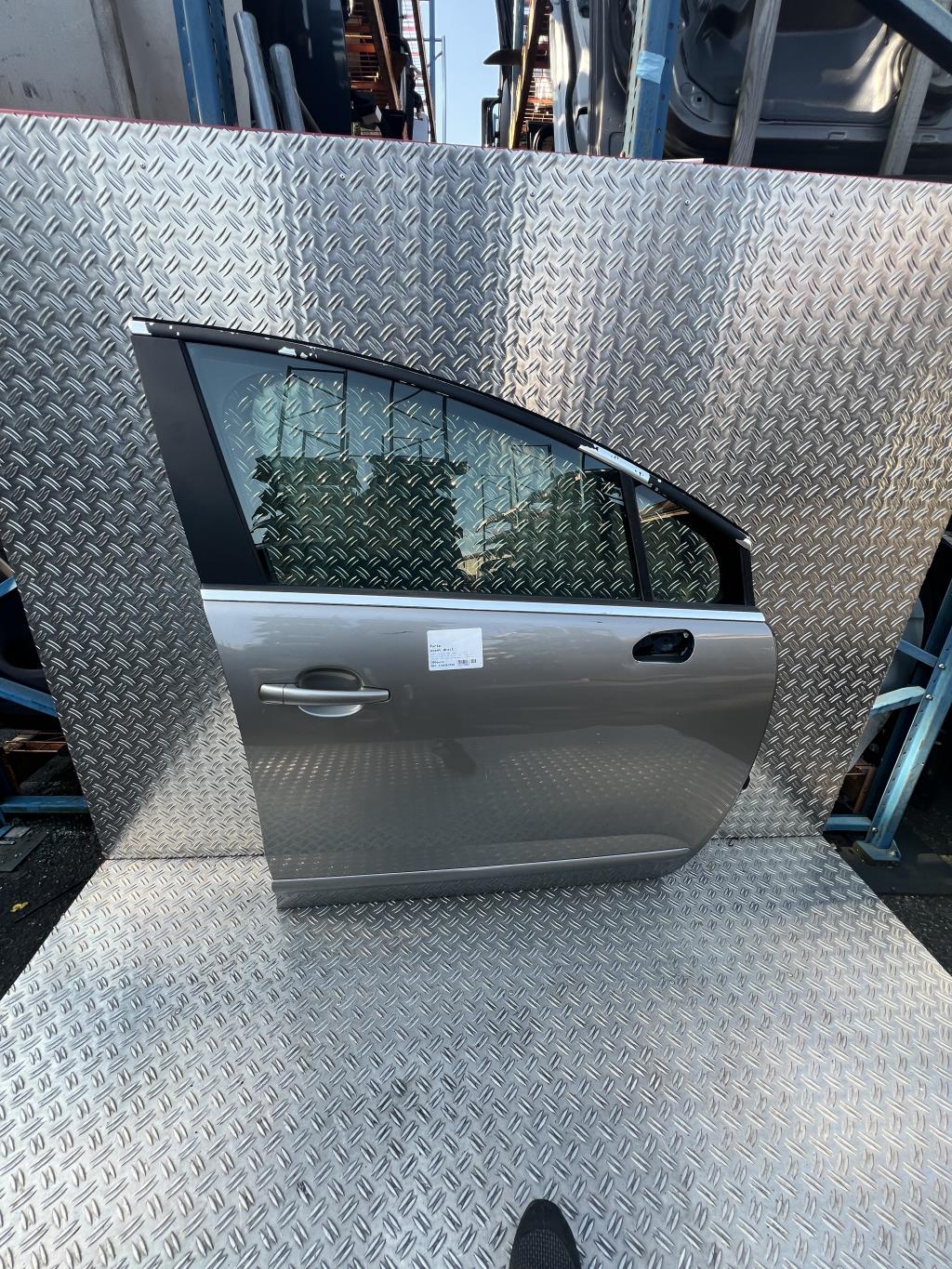 Porte avant droit - PEUGEOT 5008 1 PHASE 1 2011.0