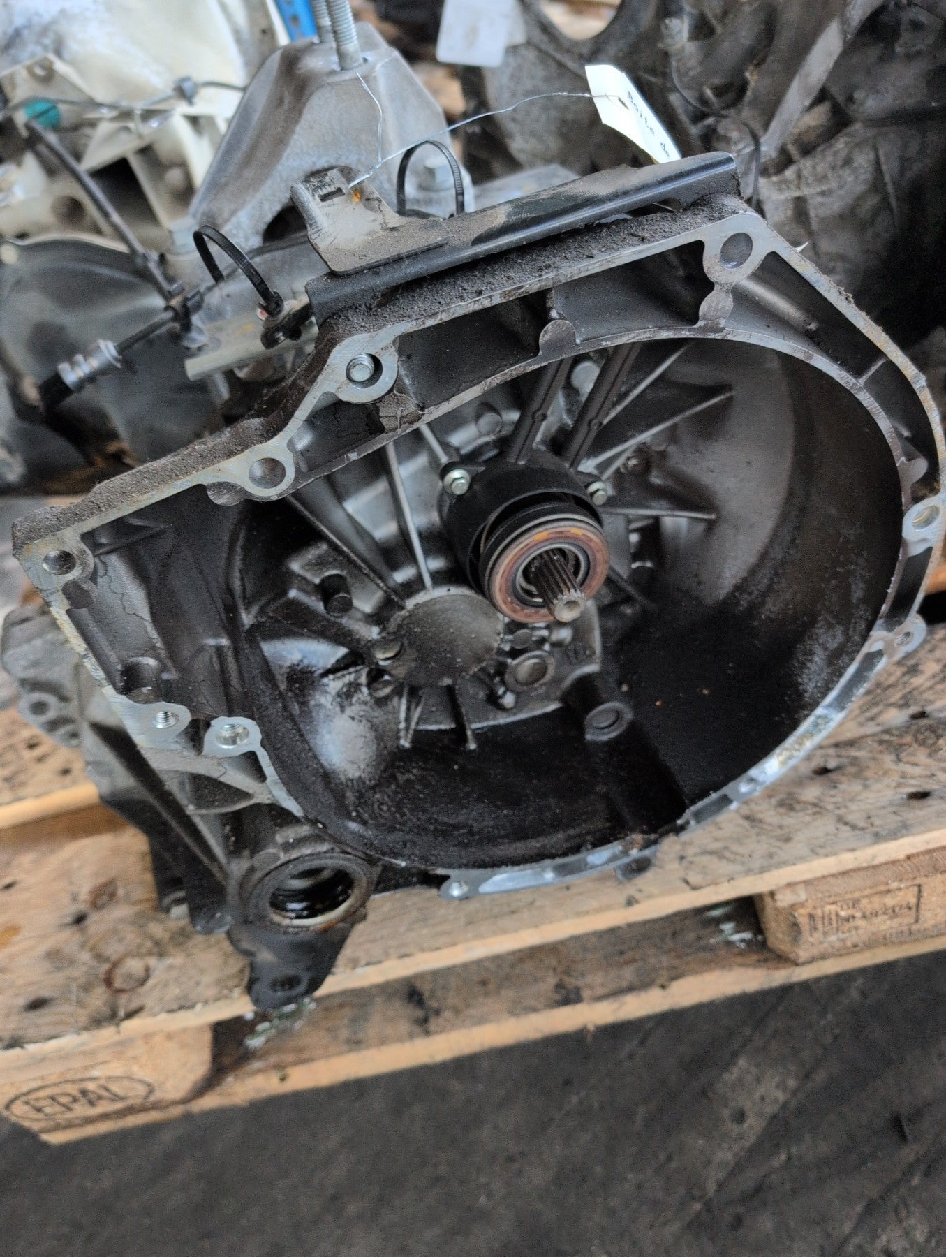 Boite de vitesses - FORD FIESTA 6 PHASE 2 2013.0