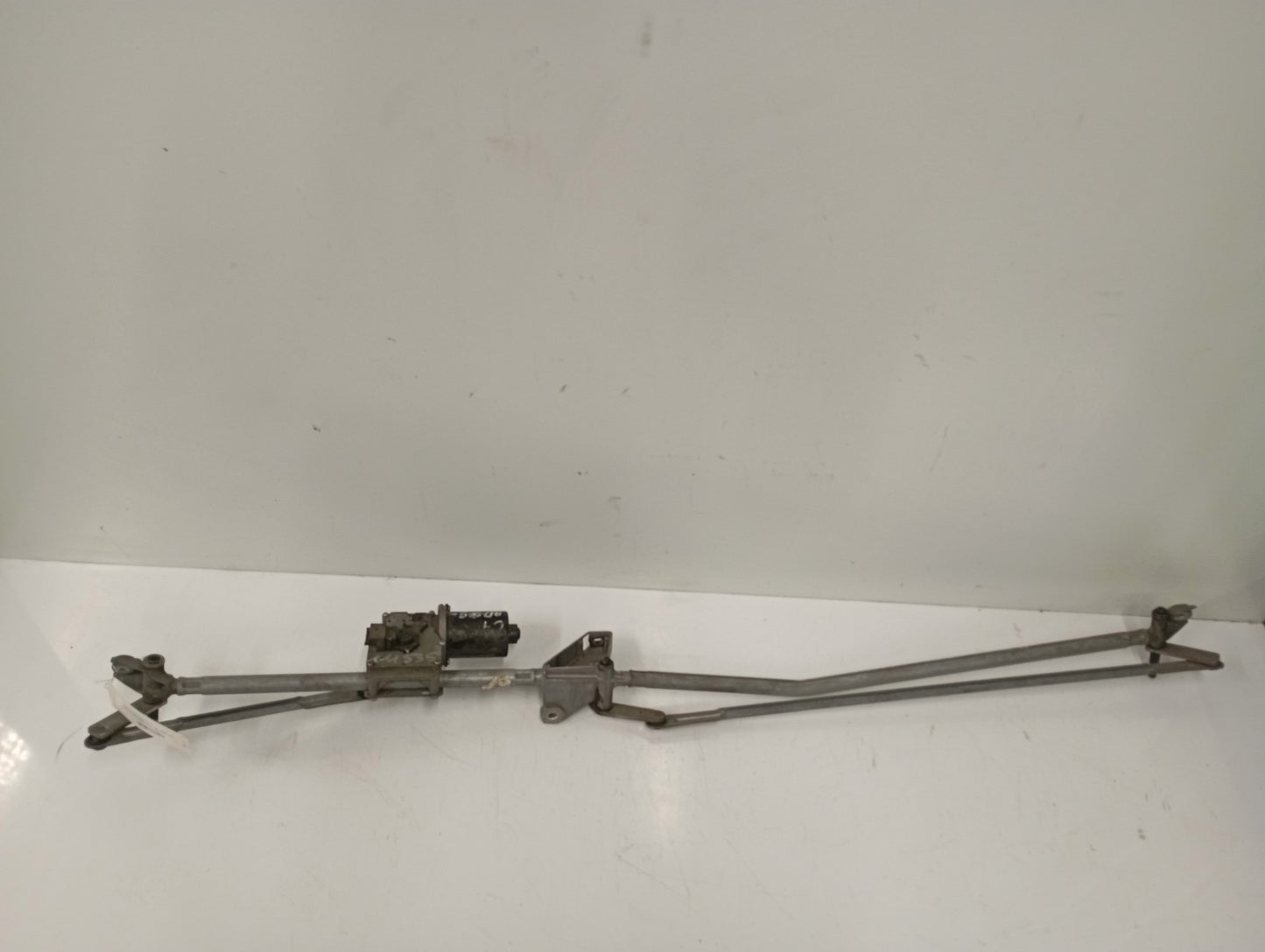Moteur essuie glace avant