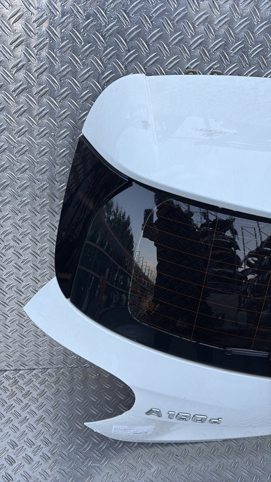 Malle/Hayon arriere - MERCEDES CLASSE A 176 PHASE 2 (2016)