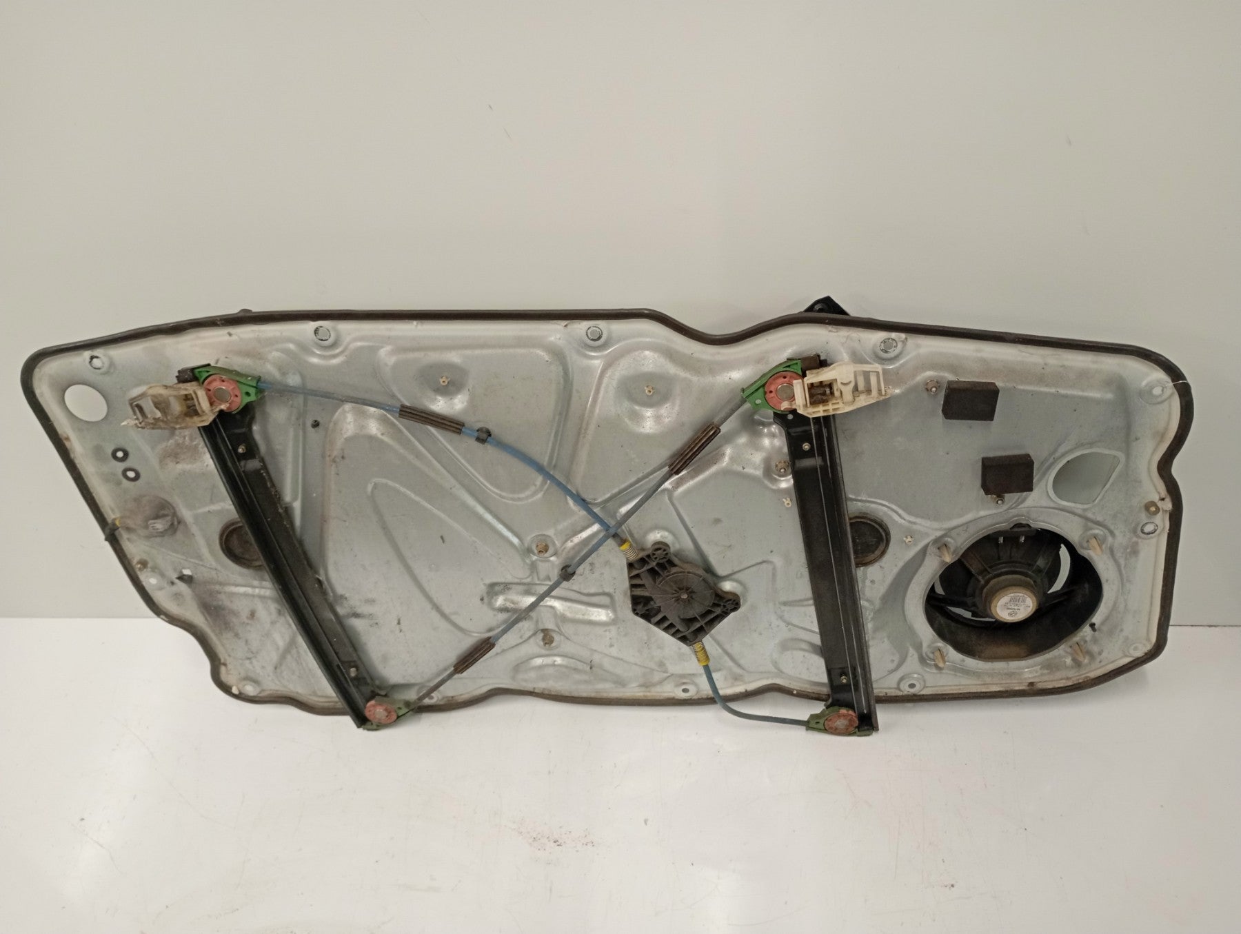 Moteur leve vitre avant droit