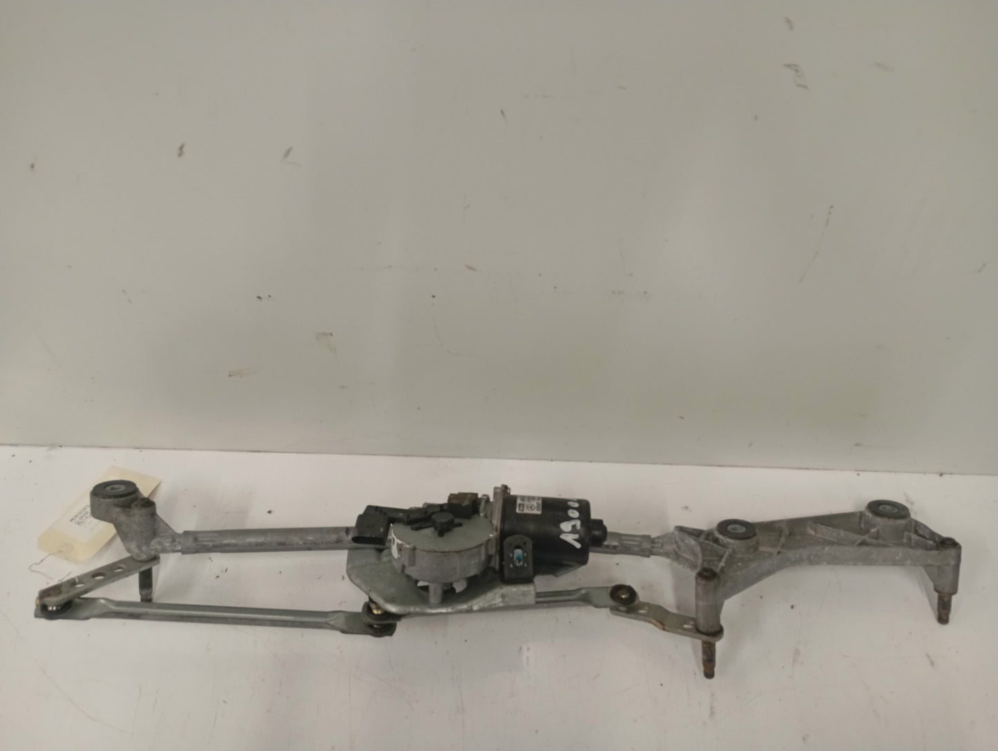 Moteur essuie glace avant