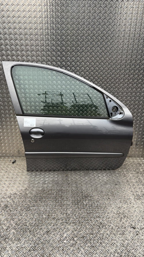Porte avant droit