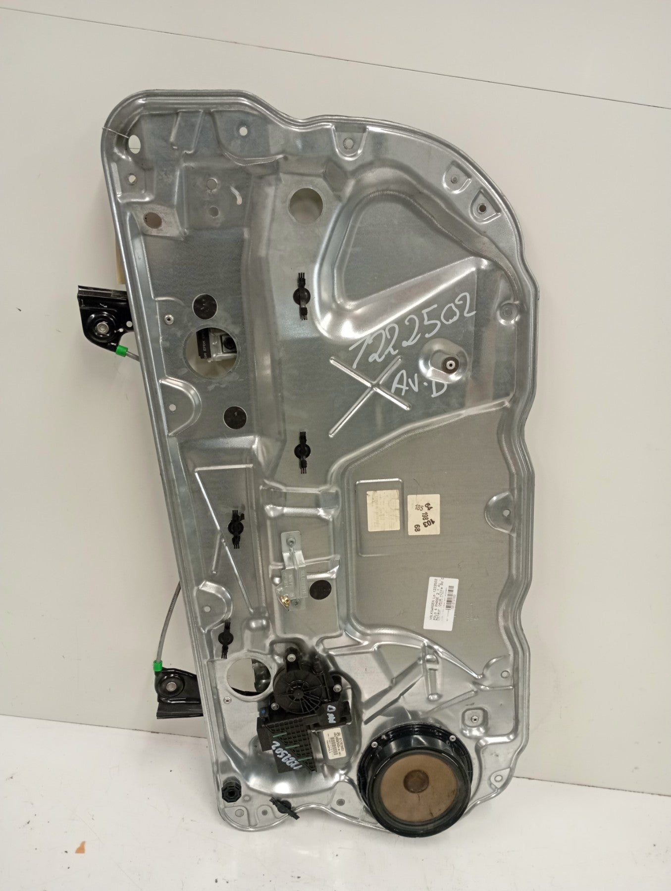Moteur leve vitre avant droit