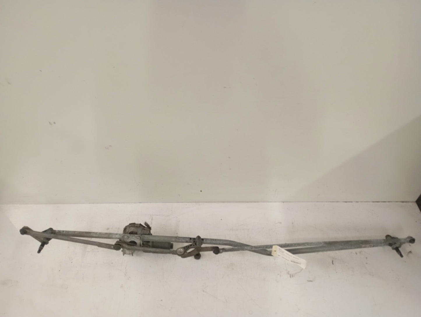 Moteur essuie glace avant
