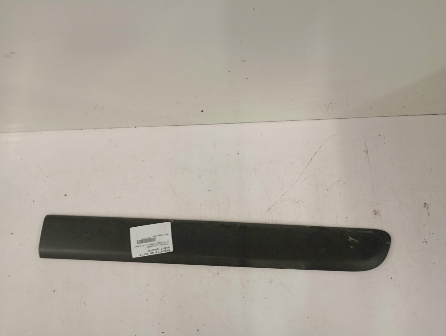 Baguette de porte avant gauche