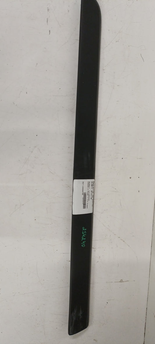 Baguette de porte avant droite
