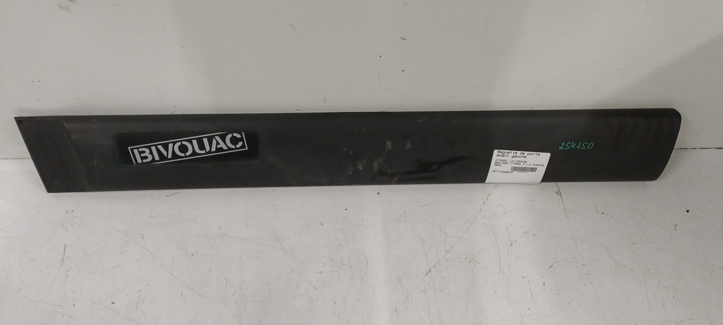 Baguette de porte avant gauche