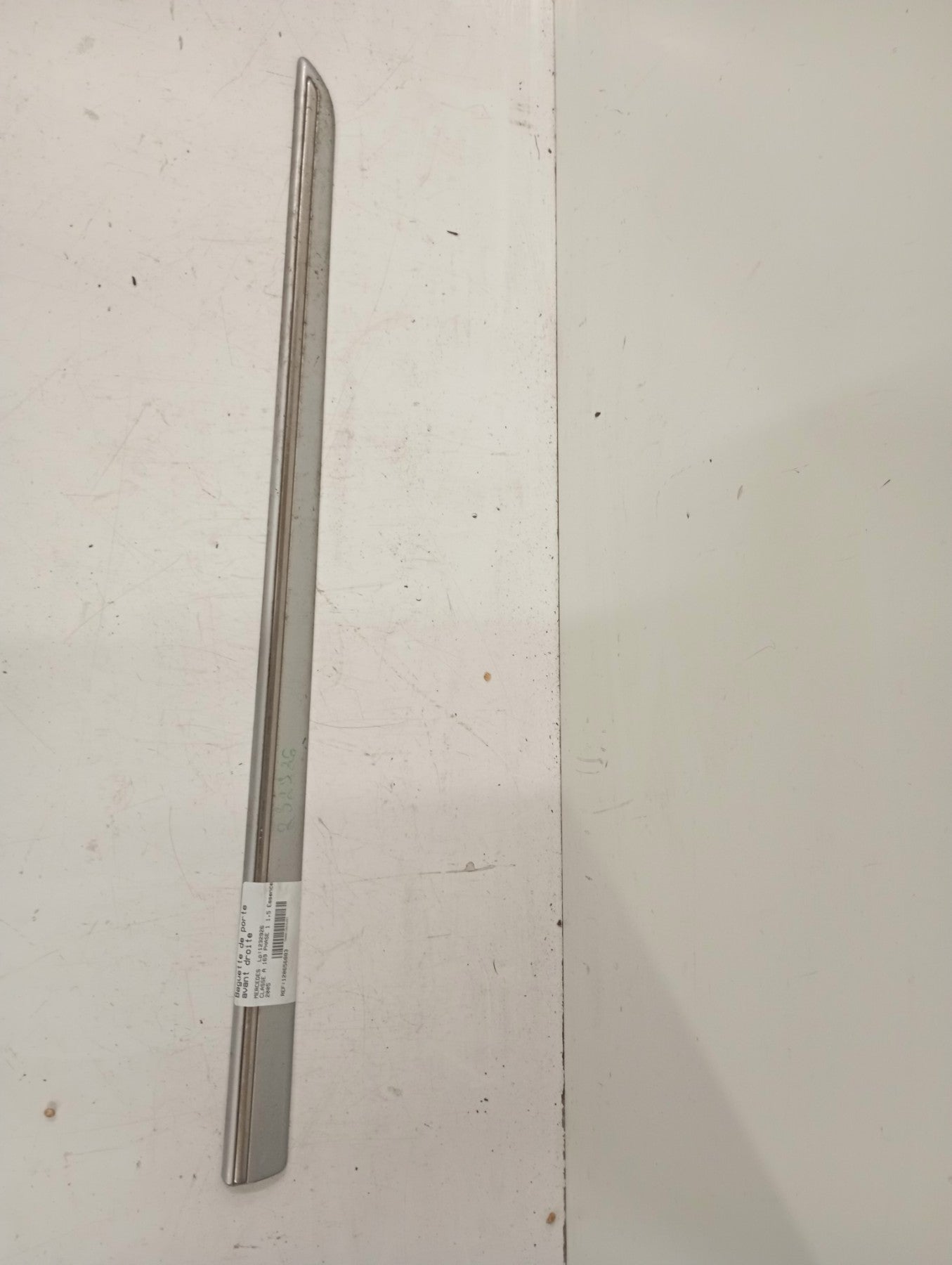 Baguette de porte avant droite