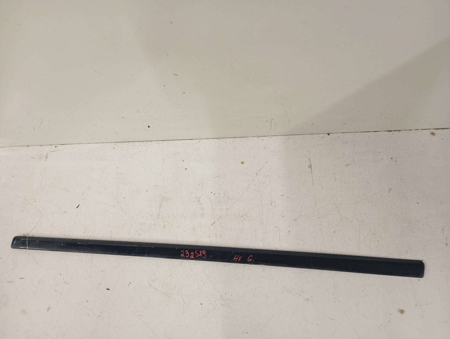 Baguette de porte avant gauche