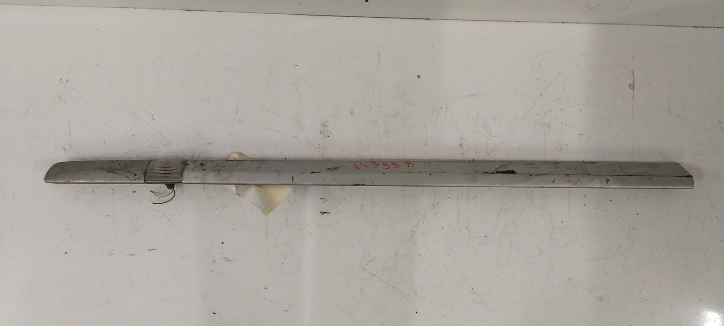 Baguette de porte avant droite