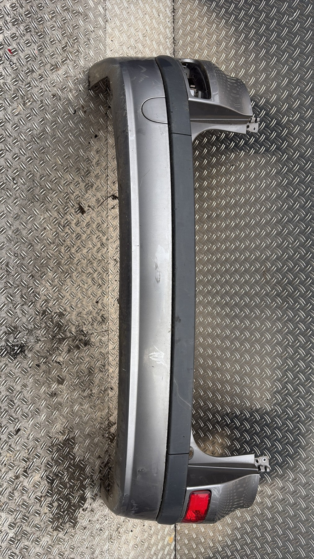 Pare choc arriere - RENAULT CLIO 3 PHASE 2 BREAK 2011.0