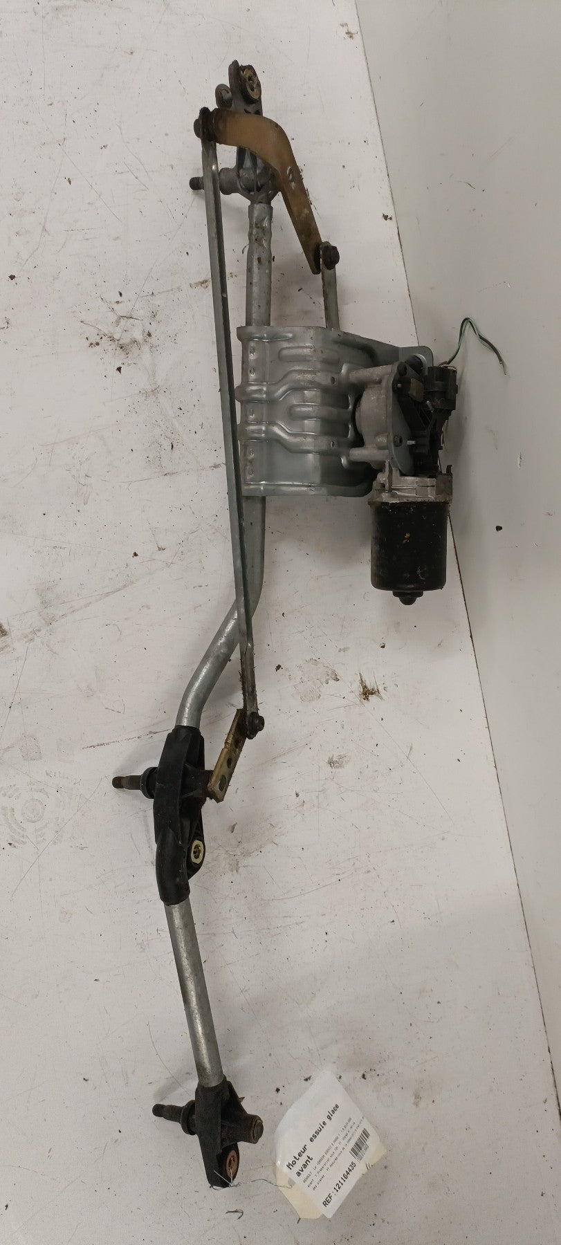 Moteur essuie glace avant