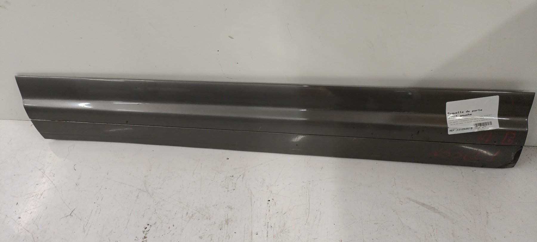 Baguette de porte avant gauche
