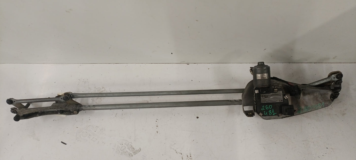 Moteur essuie glace avant