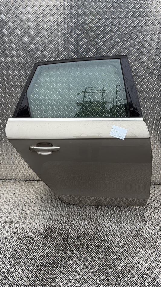 Porte arriere droit - AUDI A4 3 AVANT PHASE 1 BREAK 2009.0