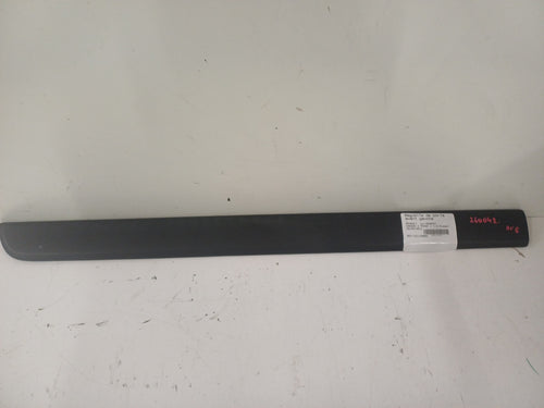 Baguette de porte avant gauche