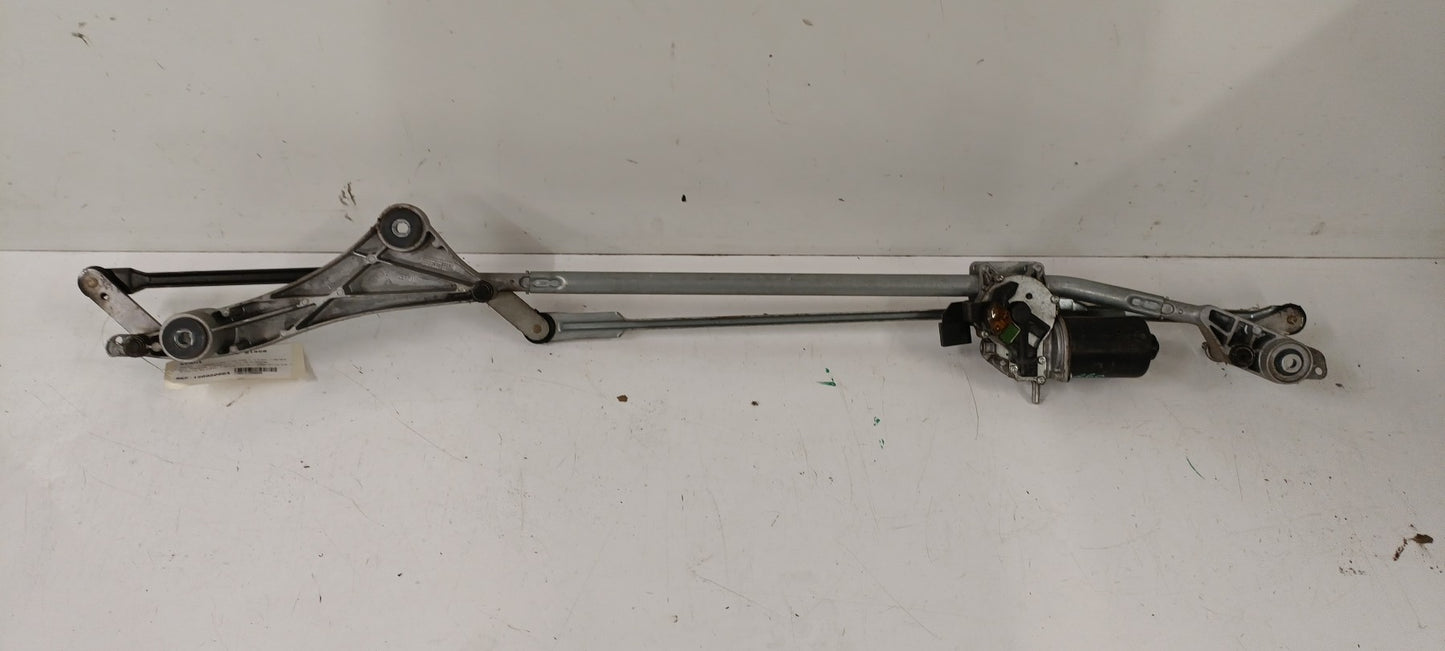 Moteur essuie glace avant