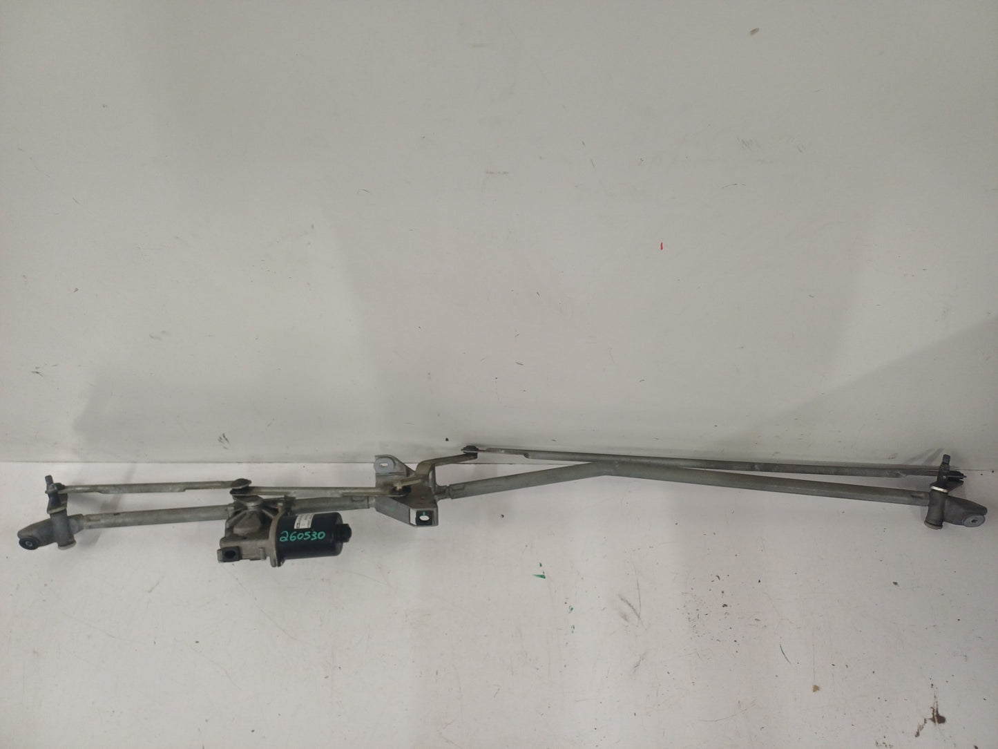Moteur essuie glace avant
