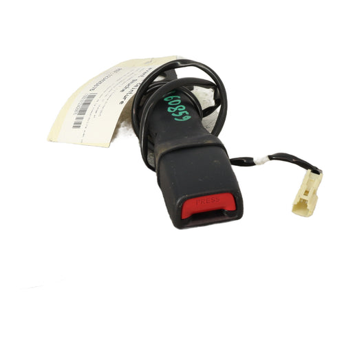 Attache ceinture avant gauche