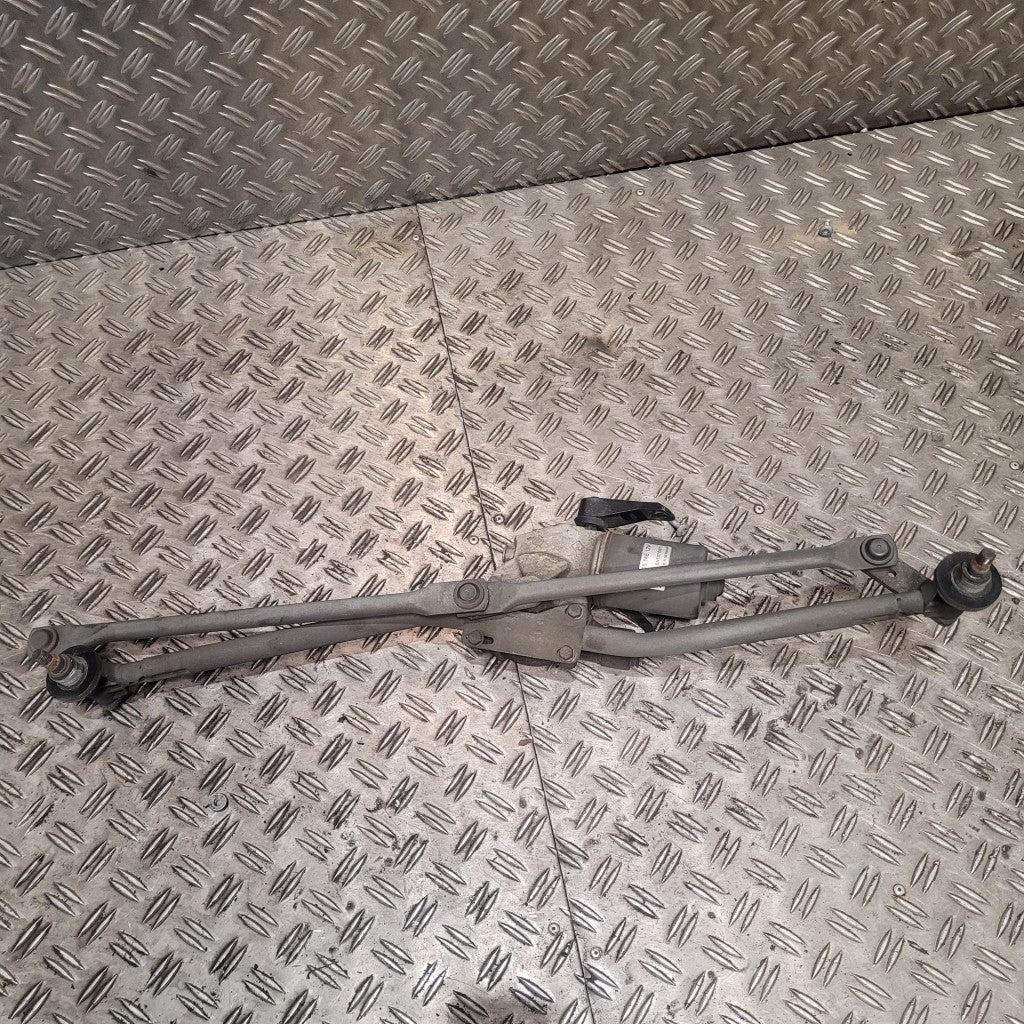Moteur essuie glace avant