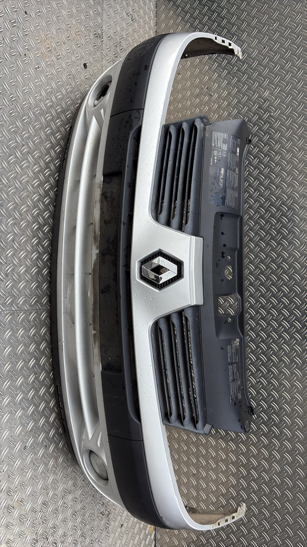 Pare choc avant - RENAULT CLIO 2 PHASE 2 2005.0