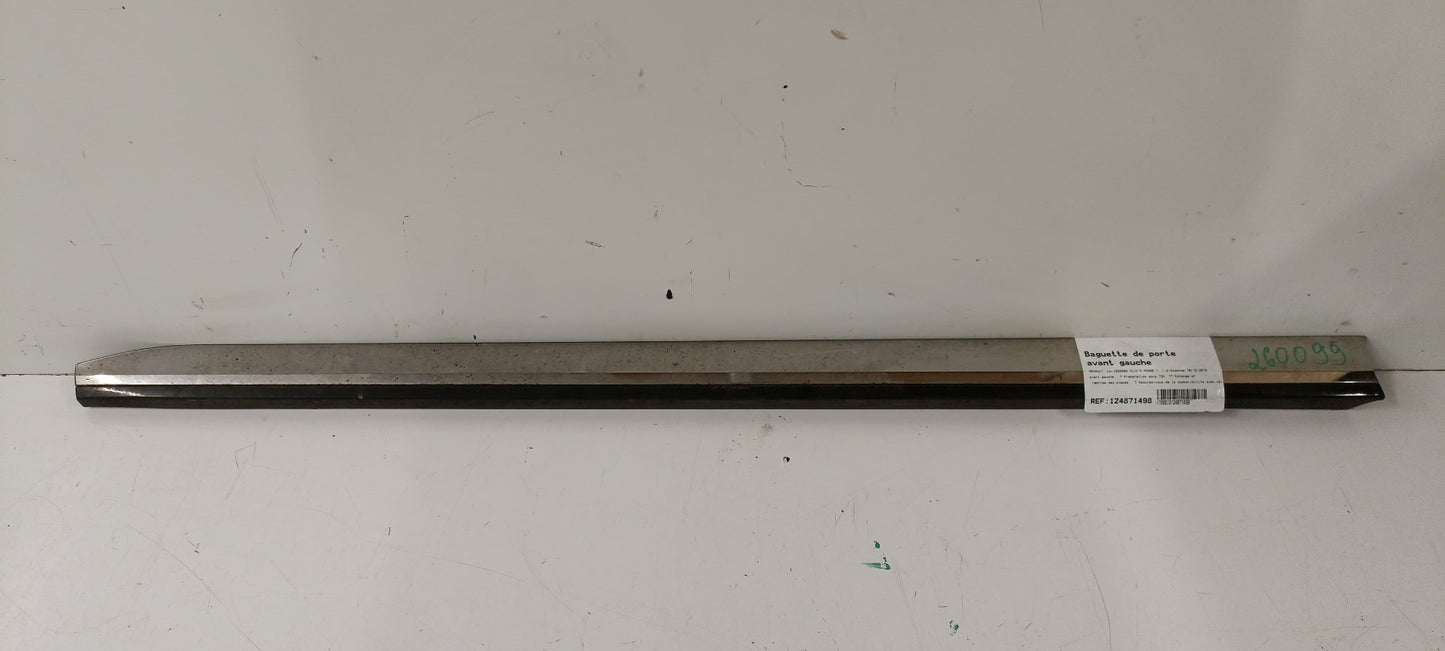 Baguette de porte avant gauche
