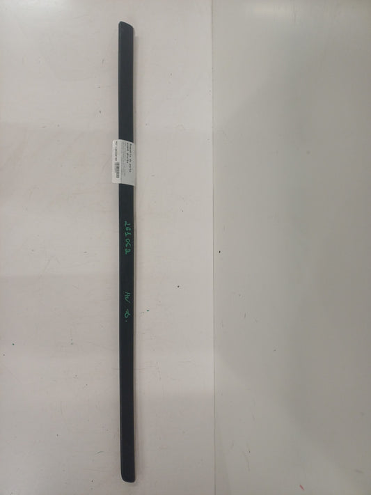 Baguette de porte avant droite