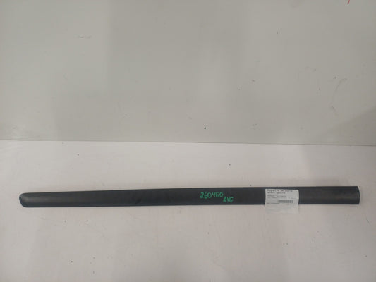 Baguette de porte avant gauche