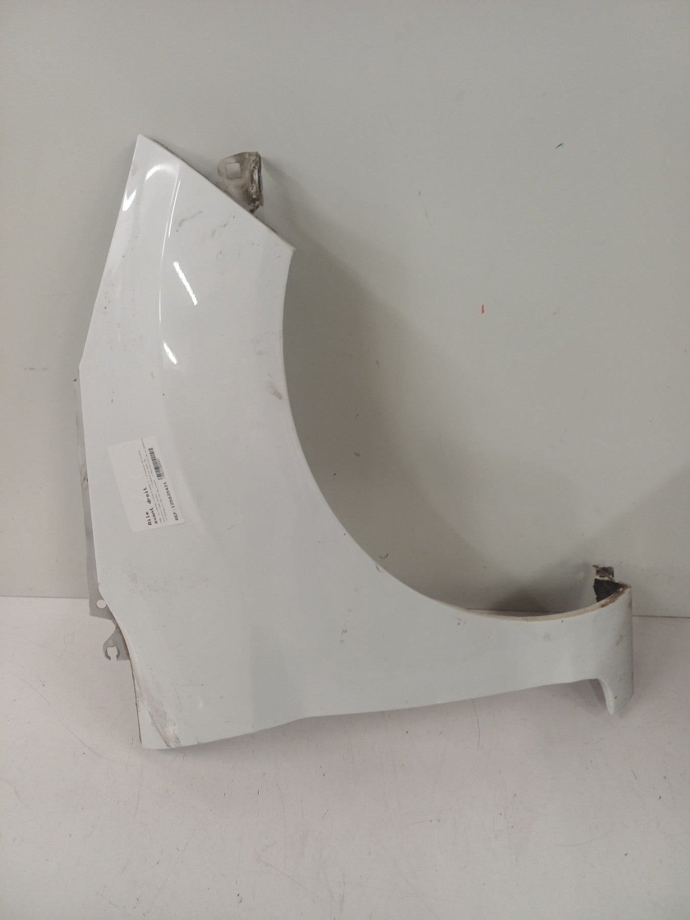 Aile avant droit - FORD FIESTA 6 PHASE 2 (2015)