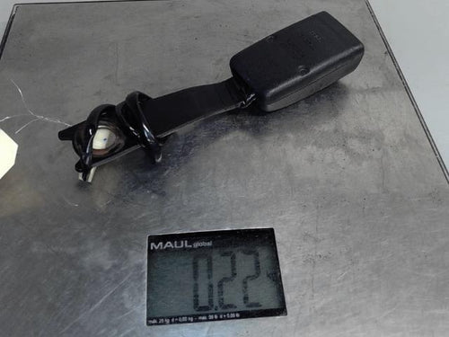 Attache ceinture avant gauche