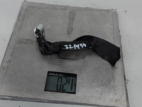 Attache ceinture arriere droit