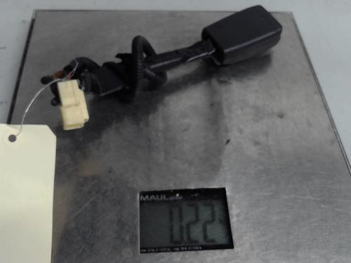 Attache ceinture avant gauche