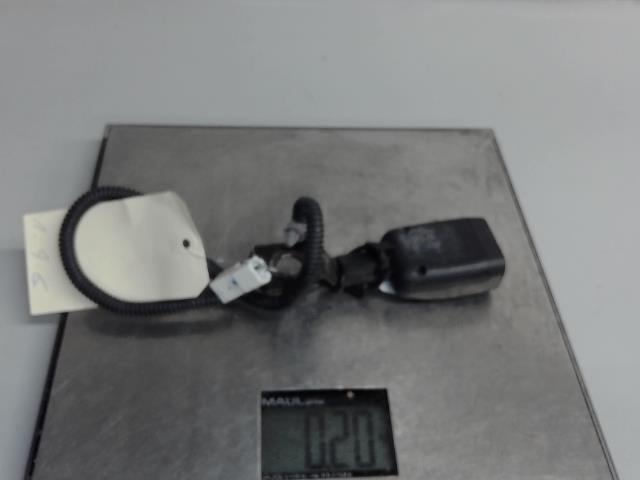 Attache ceinture avant gauche